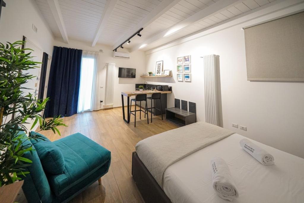 Run House 07 Rooms & Apartments Cassano delle Murge Exterior foto