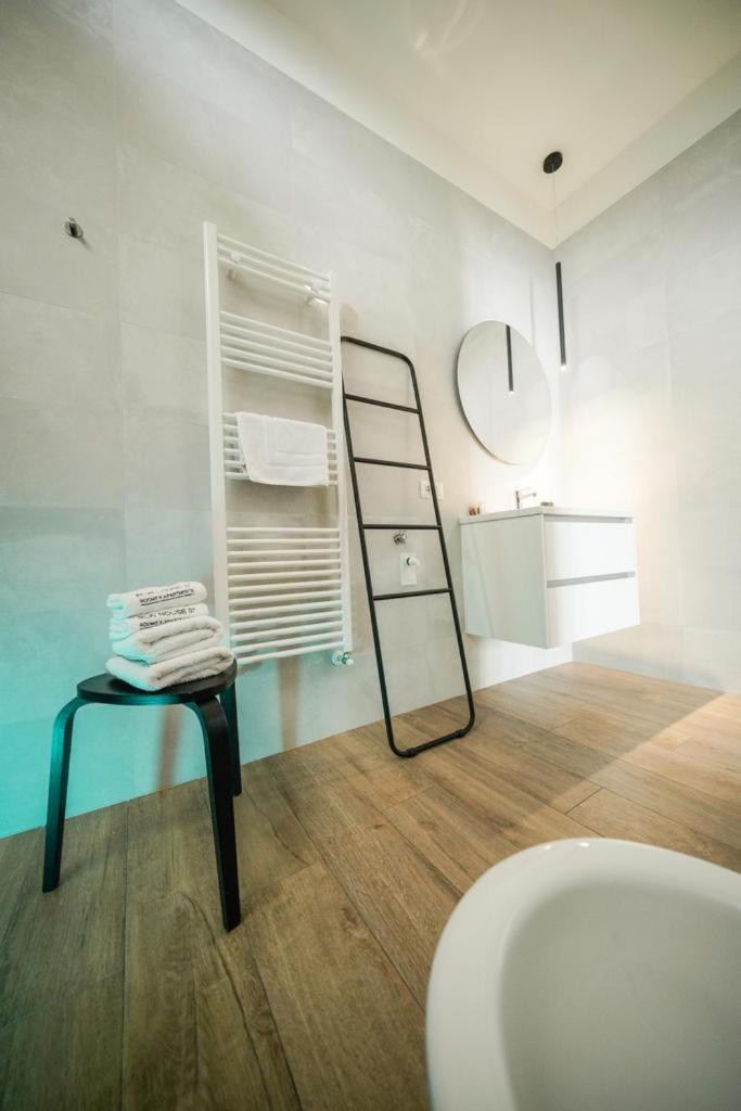 Run House 07 Rooms & Apartments Cassano delle Murge Exterior foto